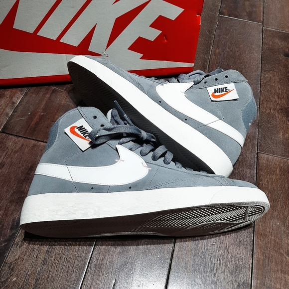 Nike Blazer Mid Rebel Sneaker Cool Grey White 9.5 - Picture 3 of 7